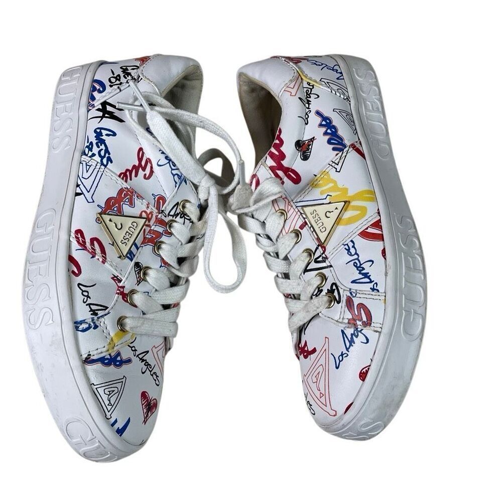 GUESS Womens Los Angeles Graffiti Sneaker Tennis Shoes Size 6 1/2 White